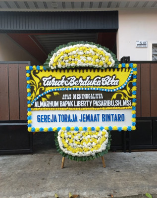 Papan Bunga Duka di Menyuke